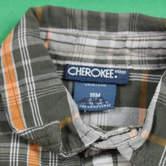 BOY'S Cherokee Button Down Short Sleeve Shirt (18M) - Picture 3 of 4